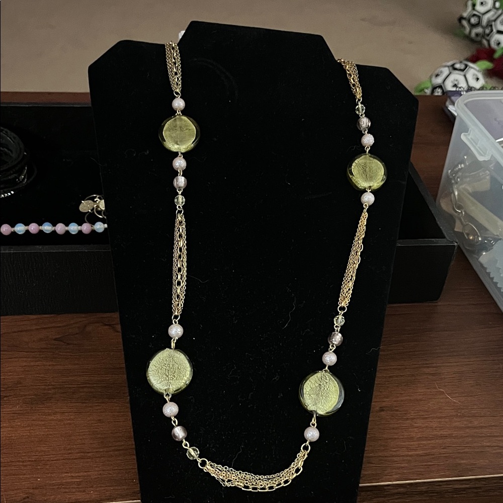 Elegant Gold and Green Necklace